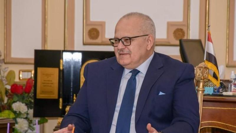 رئيس جامعة القاهرة يهنئ القائد الأعلى والقوات المسلحة بعيد تحرير سيناء‎‎