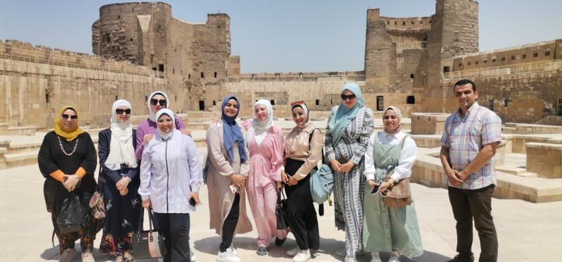 جامعة القاهرة تنظم زيارتين ميدانيتين لمجموعة من طلابها لعدد من المناطق الأثرية ومسشفى57357
