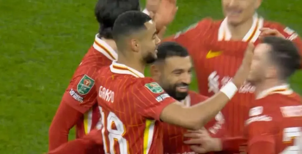 محمد صلاح يقود ليفربول لتعويض هزيمة الذهاب أمام توتنهام لفوز كبير برباعية و يصعد لنهائى كأس الرابطة الإنجليزية