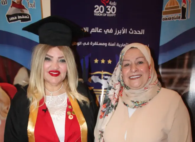 بالصور  ..... ناهد شاكر تحصل علي درجة الدكتوراه في القانون الدولي العام