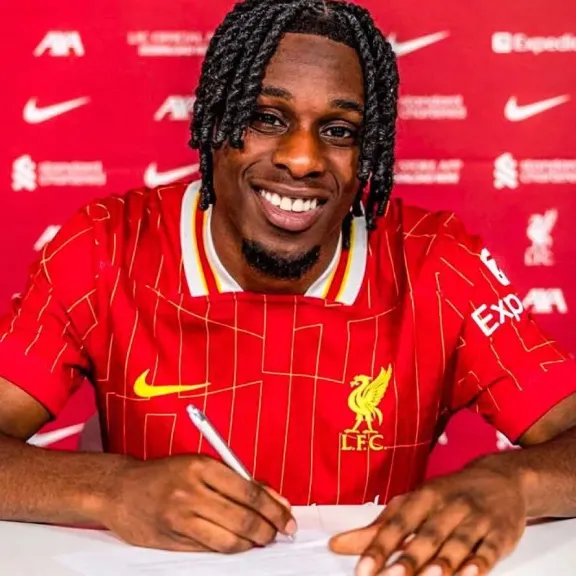 رسميًا.. ليفربول يضم الهولندي جيريمي فريمبونج من باير ليفركوزن