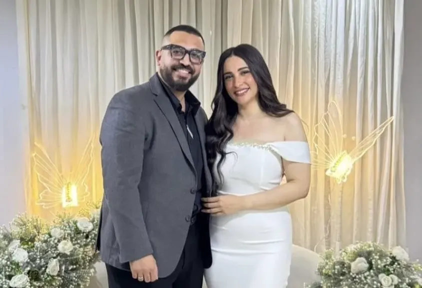 الفنان حسام بسيوني يحتفل بخطوبة ابنته سارة في أجواء عائلية بعيدة عن الأضواء