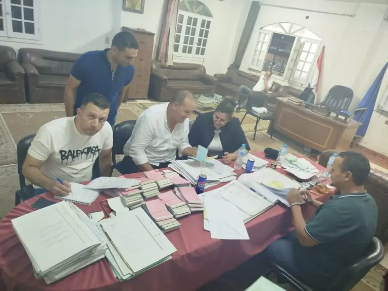 الشباب والرياضة : لجنة مختصة من الرقابة والمعايير تتابع عدد من الأندية بمحافظة البحيرة ضمن جهودها لضبط المنظومة الرياضية