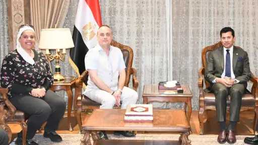 *لبحث التعاون المشترك ...*  *وزير الشباب يلتقي الممثل المقيم لصندوق الأمم المتحدة للسكان في مصر*