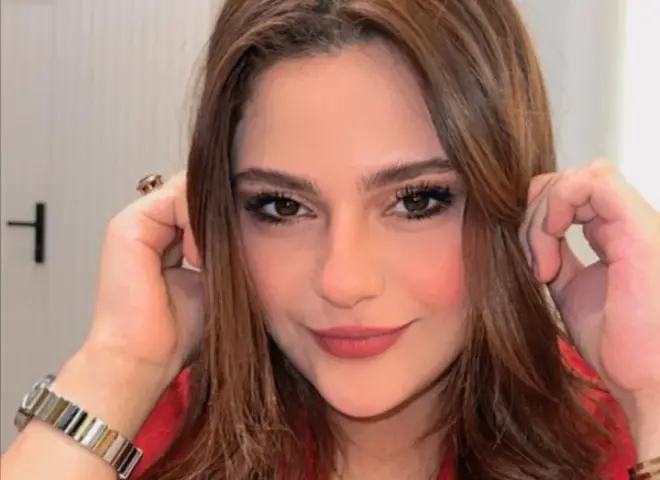 الفنانة إيمان الناقر تخطف الأنظار وتنضم إلى أسرة مسلسل ذا فويس الحارة