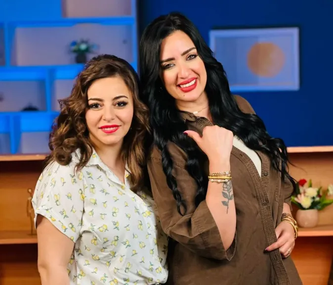 إلهام عبد البديع لسيرا إبراهيم”من المستشفى إلى عادل إمام.. هكذا أوفيت بوعدي لجدتي”