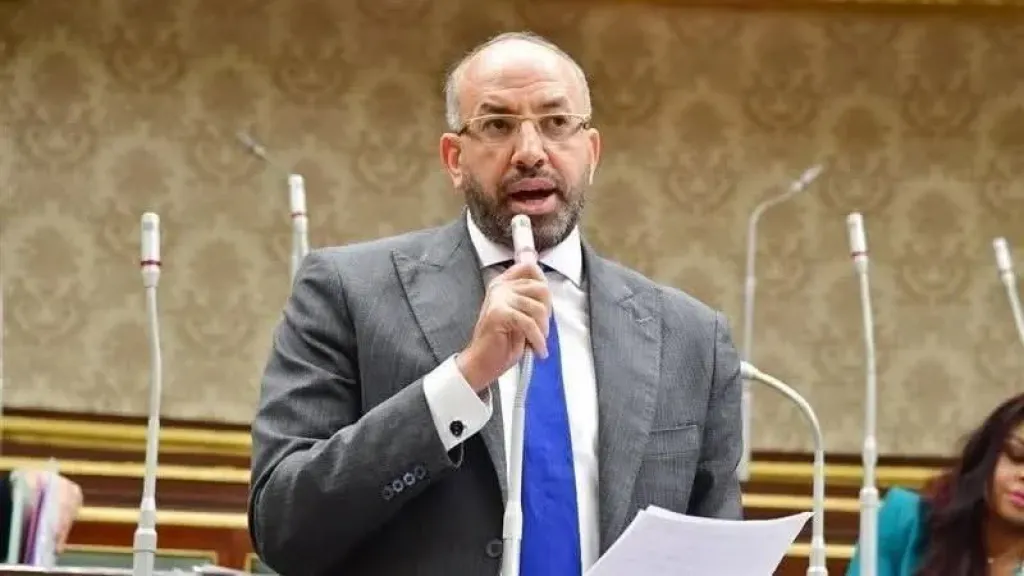أمين صندوق الزمالك يطالب بتحديد موعد مع رئيس الجمهورية بسبب أرض أكتوبر