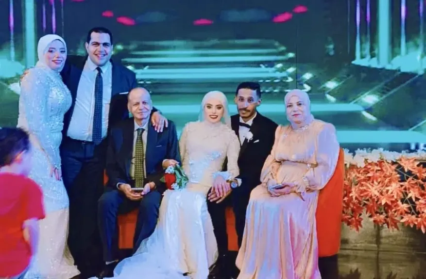 موقع فرحة يهنئ أجمل عروسين عمرو و شروق بزفافهما السعيد