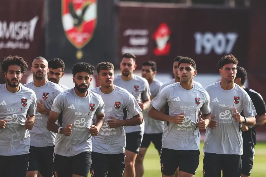 أحمد حسام عوض يكشف حقائق عن عقود لاعبي الأهلي: لا أحد يحصل على 100 مليون جنيه