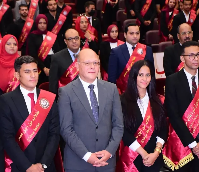 بالصور :رئيس الجامعة يفتح قلبه وعقله للطلاب ويوكد ”صوت الطالب له الأولوية”