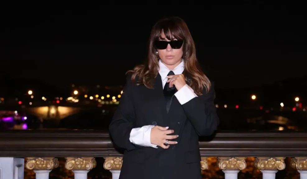 الفنانة عزيزة تطرح أغنيتها المنفردة ”أنا وياك”