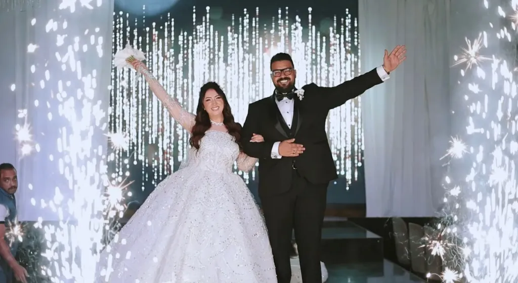 بالصور .... زفاف المطربة آية عبدالله و المخرج محمد العروسي وأغنية ”كوشة واحده ” مفاجأة زفافها