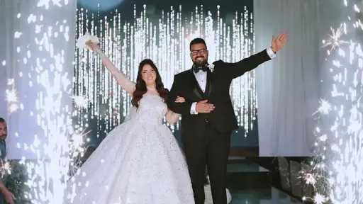 بالصور .... زفاف المطربة آية عبدالله و المخرج محمد العروسي وأغنية ”كوشة واحده ” مفاجأة زفافها