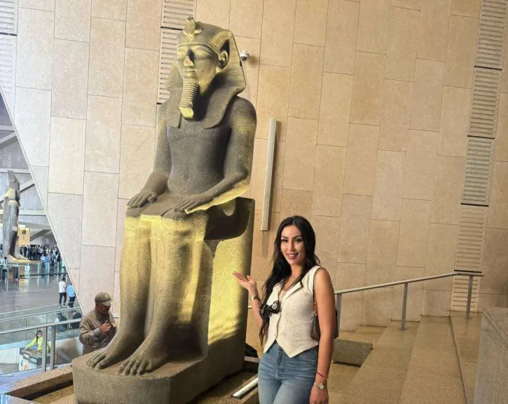 سكينة بوزيدي.... من لم يزر الأهرامات والمتحف المصري لم يرَ الجمال الحقيقي