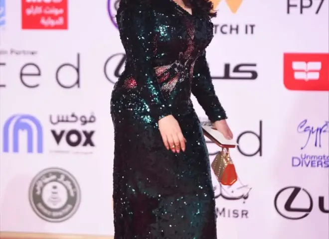 غادة إبراهيم تخطف الأنظار بإطلالة ملكية بتوقيع بهيج حسين في ختام مهرجان القاهرة السينمائي الدولي