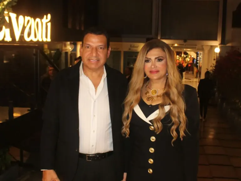 سيدة الأعمال ميرفت عطالله تحتفل بعيد ميلاد رجل الأعمال محي بدراوي