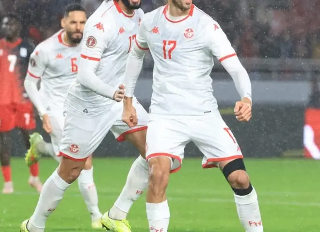 نسور قرطاج يفتتحون المشوار بقوة ويتصدرون المجموعة الثالثة.