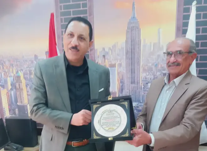 نقيب معلمين سمسطا يكرم مدير عام إدارة سمسطا التعليمية