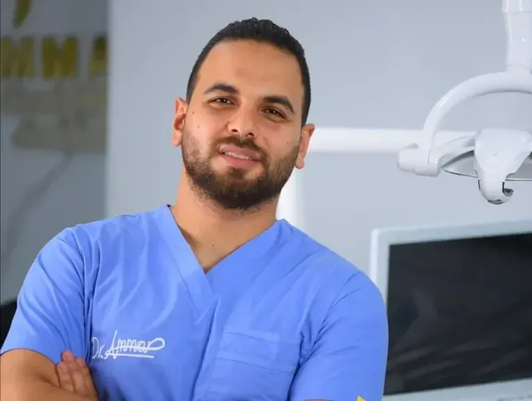 طفرة في تجميل الأسنان بلمسات ”الدكتور عمار”: نتائج مذهلة لعمليات التقويم