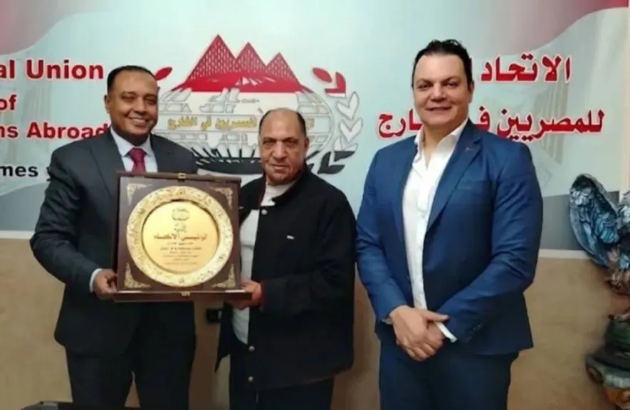 تكريم وليد هلال عز الرجال تقديرا لجهوده في دعم قضايا المصريين بالخارج