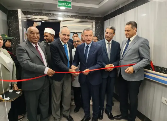 أسوان تدخل عصرا صحيا جديدا.. طفرة غير مسبوقة ونقلة تاريخية بدعم رئاسي تتوج بافتتاح مستشفي العظام وقسم الأنف والاذن والحنجرة والمطعم المركزي بمستشفيات الجامعة