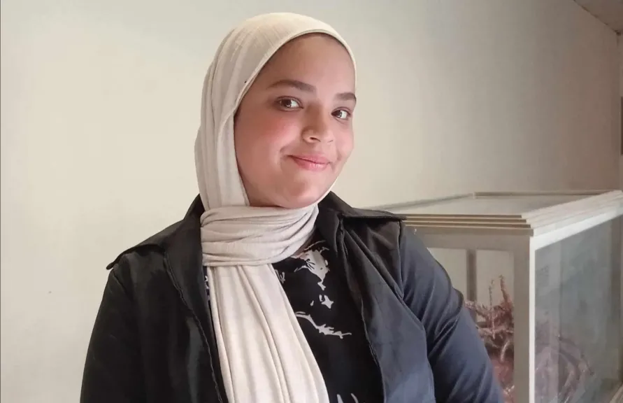 من هي الكاتبة رقية هشام طه؟ رحلة ملهمة في معرض القاهرة الدولي للكتاب