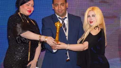 تكريم الدكتورة شيماء جنيدى فى مهرجان سوبر استار العرب