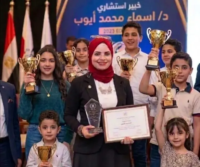 الدكتورة أسماء أيوب خبيرة الحساب الذهني وتنمية مهارات الأطفال