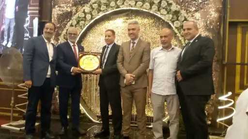 بالصور .. القيادات النقابية بشركة غاز مصر تكرم الزميل عبداللاه رضوان