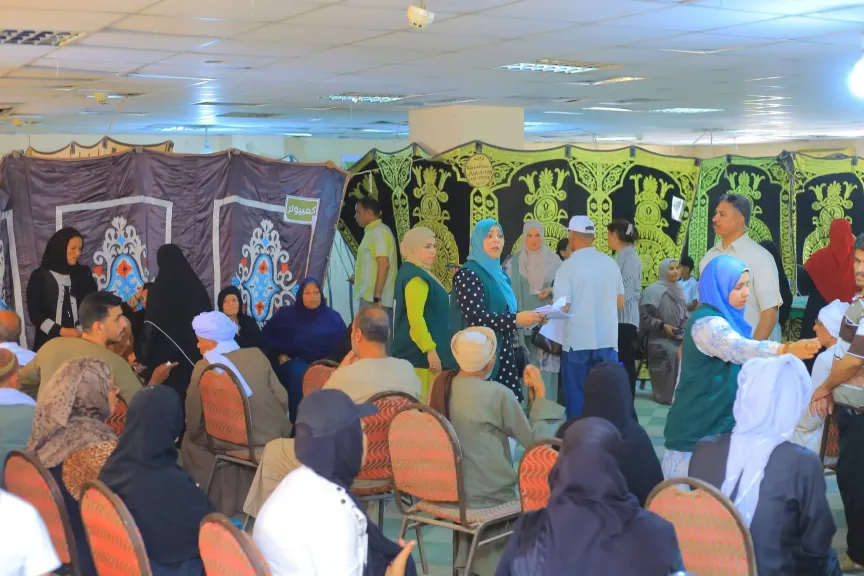 مؤسسة فرحة للتنمية والأعمال الخيرية تهنئ مؤسسة الفرقان وجمعية ضي القمر بنجاح اليوم الأول للقافلة الطبية الكبرى بنادي المراغة الرياضي