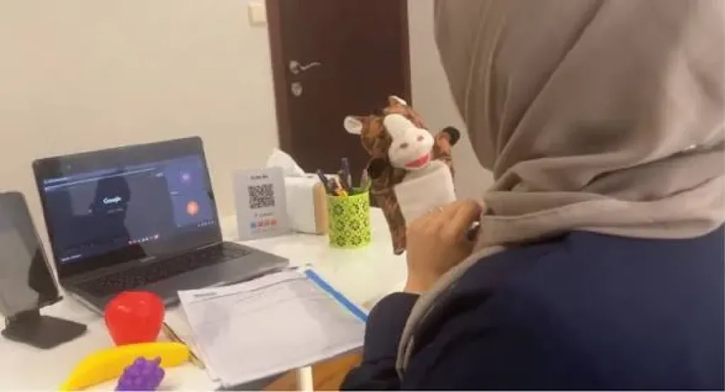 حجز موعد جلسة تخاطب أون لاين مع أفضل أخصائية بالخليج - متاح الآن